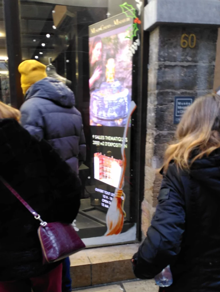 Vitrine Musée du Cinéma et de la Miniature